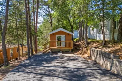 Image de Quiet Cottage Retreat w/ King Bed Sleeps 2