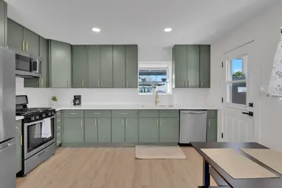 Image de Fantastic Modern 4br 2. 5Ba House with Pool & Firepit in Phoenix