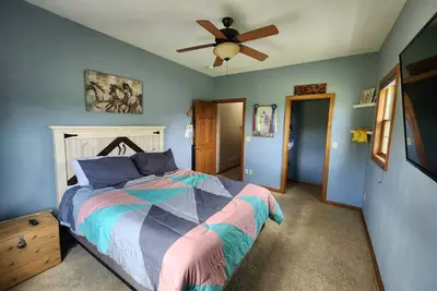 Image de Spacious 5-bedroom house in charming Oshkosh with WiFi, fitness room