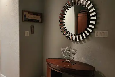 Image de Charming 3-bedroom 2 bathroom house with WiFi, Ac in delightful Savannah.