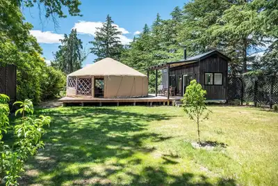 Image de Felton Road Homestead Retreat\n a private unique place amongst vineyards