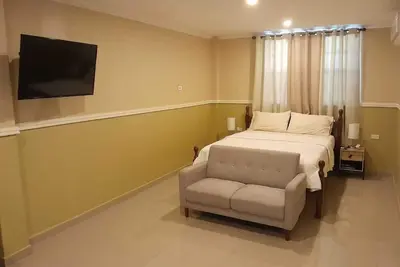 Image de Cozy 1-bedroom apartment with Ac, WiFi kitchen in the Capital City, Georgetown