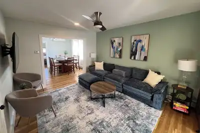 Image de Beautiful 3br+Office+Parking+Backyard near Boston-Cambridge.