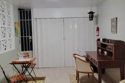 Image de Cozy Full House Near the Airport with WiFi and Ac-Perfect for Comfortable Stay