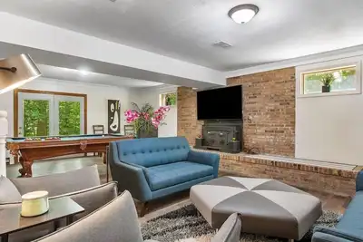 Image de Serenity in the Suburbs: Your Gorgeous Rva Getaway