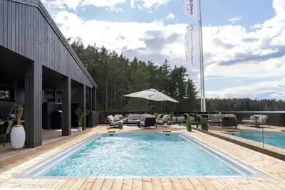 Image de Luxury seaside villa in the archipelago. Heated pool all year around.
