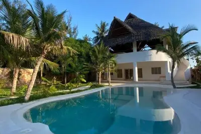 Image de Blue Diamond Villa Watamu: Double Room with Pool View