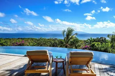 Image de Villa Calico un havre de paix avec piscine à débordement et vue mer proche plage