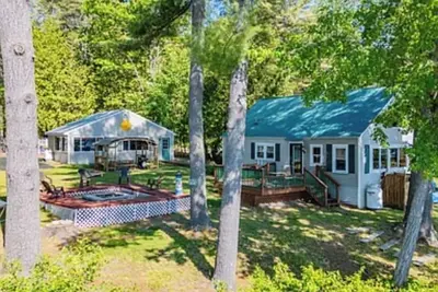 Image de Charming 3-bedroom camp in Raymond with WiFi and Ac