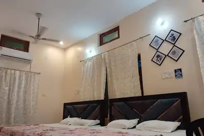 Image de Centrally Located Guest House in Holy City Ayodhya Dhaam.
