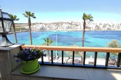 Image de Seafront duplex apartment in enchanting San Pawl il-Baħar with WiFi, Ac
