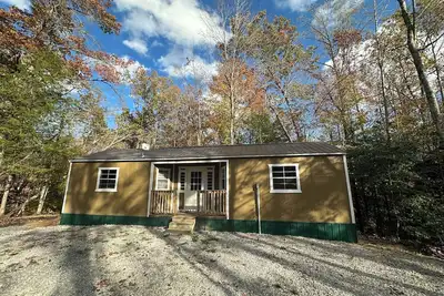 Image de Laurel Lodge fishing, glamping, hiking.