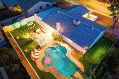 Image de The Pink Flamingo - Heated Pool & Putting Green