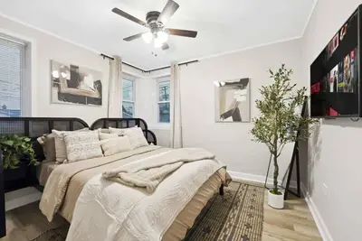 Image de Stylish 4br | Sleeps 8 | Garage Parking | Near Airport & Downtown