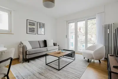 Image de Blueground | Matthäus, balcony & w/d, nr zoo