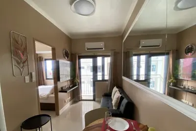 Image de 2 Br Fully Furnished Condo Parañaque with Pool and Parking - Bloom 1133
