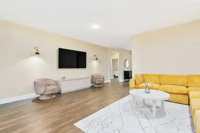 Image de Fully Furnished Home｜Professionally Cleaned｜Ready for Move In｜Garage #41991