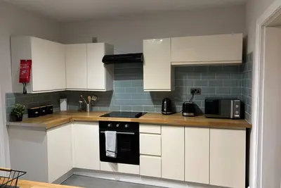 Image de Oxford-House-Sleeps 7-Parking-Garden