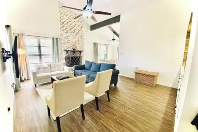 Image de The Gathering Place- with Arcade!