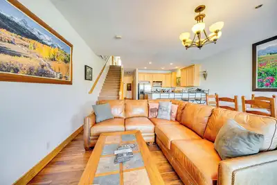 Image de 6 Mi to Keystone Resort: Dillon Condo w/ Balcony