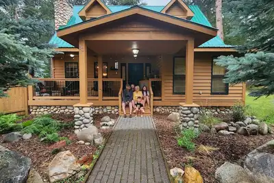 Image de Lodge on Ponderosa. 3+ sleeping areas. 2 Bathrooms. WiFi, fireplace, office