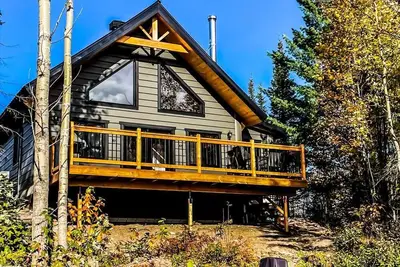 Image de Charming Cabin with Lake View