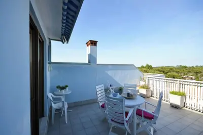 Image de Appartement spacieux et moderne près de la plage