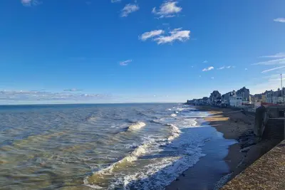 Image de Spacieux T2 pour 4 personnes à 50m de la mer avec vue mer