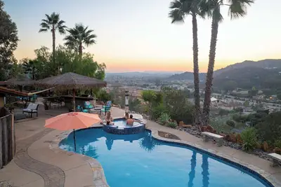 New Pool and Spa Resort w/Canyon Views!