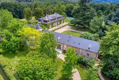 Image de Le Domaine Des Ormeaux, 2 maisons avec grande piscine chauffée et parc de 4 ha.