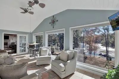 Image de Beautiful Lake Hartwell Retreat w/Private Dock in Anderson