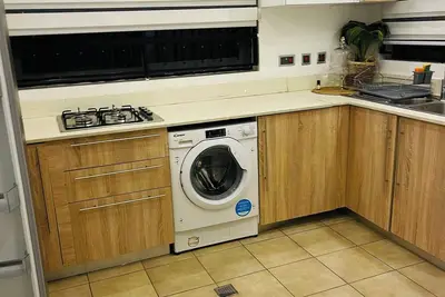 Image de Spacious 3-bedroom apartment with WiFi, Ac in peaceful Sakumono