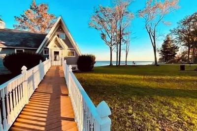 Image de A- Frame of Mind is 4-bedroom house in charming G-O-T-L. Enjoy your stay