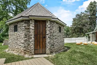 Image de Hagrid's Escape Hut & 2 Escape Rooms Sleeps 15+