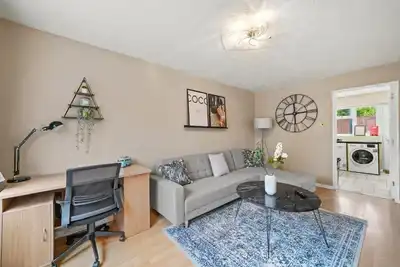 Image de Welcoming 3 Bed house Sleeps 6, with Parking