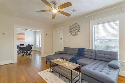 Image de Downtown by whiteoak musichall