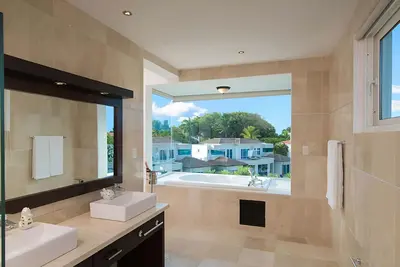 Image de Lifestyles Resort Villa 6-Bedroom All Inclusive {White Bracelet} Puerto Plata\n