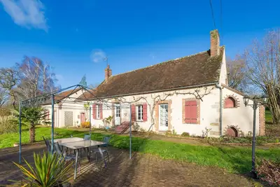 Image de La Ruchaude Enchantée - Grand jardin et sauna