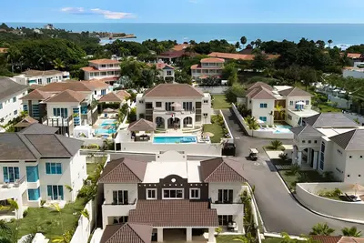 Image de Lifestyles Resort Villa 7-Bedroom All Inclusive {White Bracelet} Puerto Plata\n