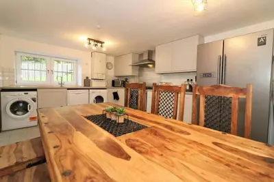 Image de 10 Bedrooms | Pool Table | Garden | Piano