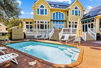 Image de Pool& HotTub, Golf Community, Family Beach, Foosball