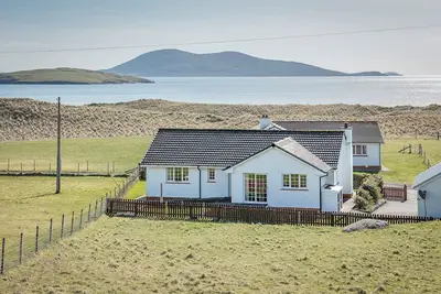 Image de Beach holiday home 5 minutes' walk to Luskentyre Beach