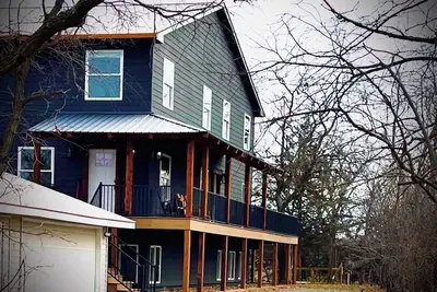 Image de Powder Ridge Ski Hill Area! Spacious & Secluded 6-bedroom cabin/house Kimball