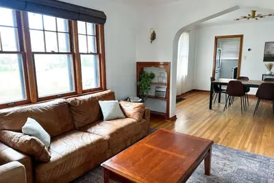 Image de The Gold Rush - Mountain Views