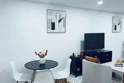 Image de Charming Basement Gateway 10mins from Bwi airport and Arundel Mills Mall