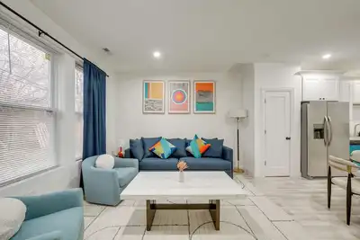 Image de Townhome < 5 Mi to Naperville & Morton Arboretum