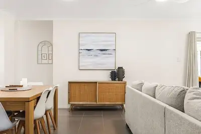 Image de \"Emmeline\" - A Luxury villa nestled in a peaceful, tree-lined street