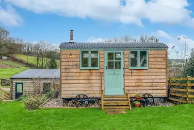 Foxgloves Shepherd's Hut, Brompton Regis