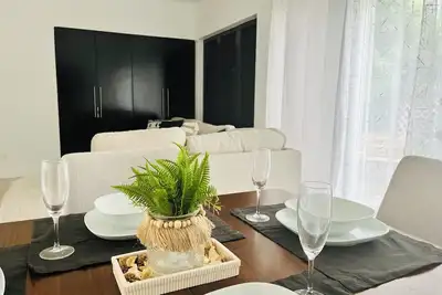 Image de Chic Condo in Central Location—Pool, Gated, WiFi