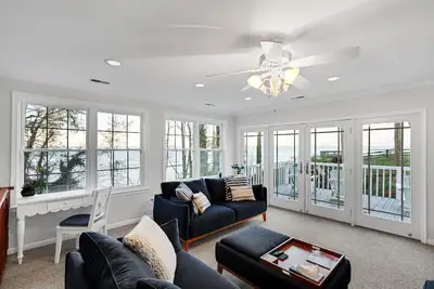 Image de Rising Sun Bay View Cottage W/ Beach Views!